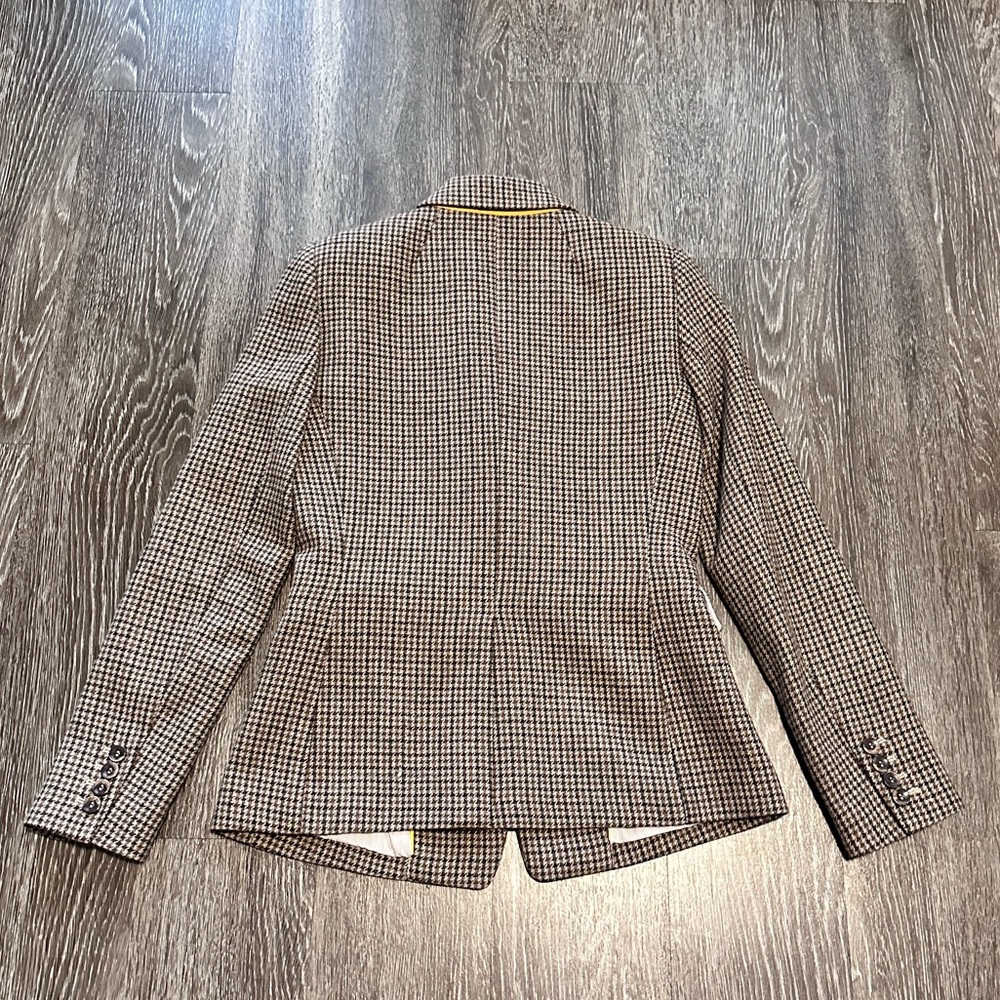Blazer - Picture 2 of 4